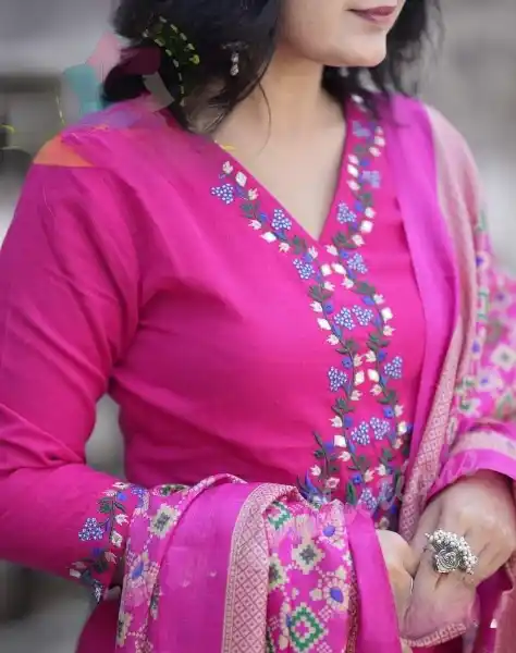 MOLISHA Brand – Hot Seller of the Month pink.png